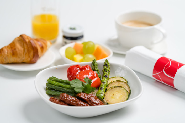 Gourmet menu - холодный вегетарианский завтрак, подаваемый на борту Czech Airlines 